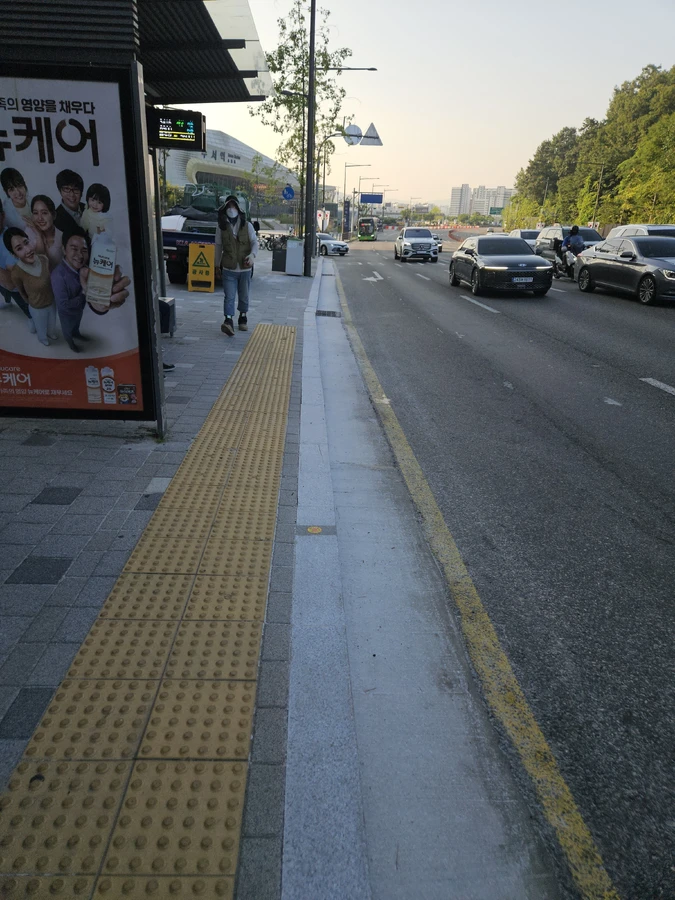 은평 보도 화강석 마감 버너구이 시공 - 사진5